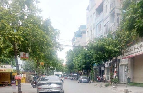 Bán nhà 43m², 7 tầng, phố Dương Khuê, Mai Dịch, 21 tỷ, thang máy, kinh doanh